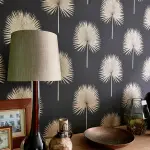 Approfittare della bella stagione per decorare la casa con carta da parati di design