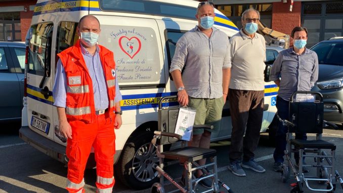 Donate sedie portantine dalla associazione Freddy Nel Cuore
