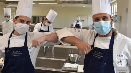 Alma scuola internazionale di cucina, riapre i battenti in sicurezza