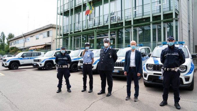 Polizia locale a Parma riceve in dotazione sei nuove volanti