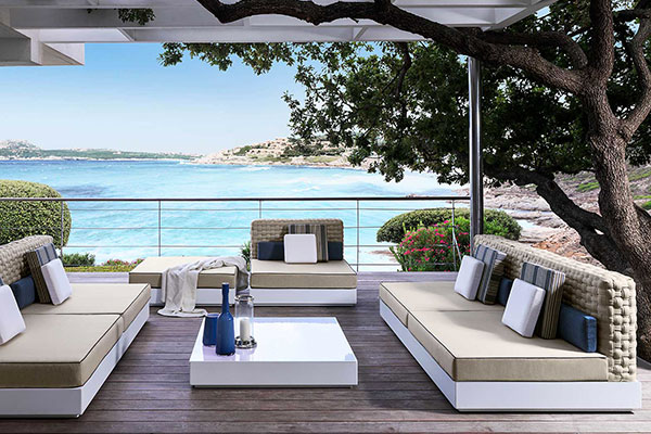 Arredamento da giardino, oudoor di pregio con i mobili giusti