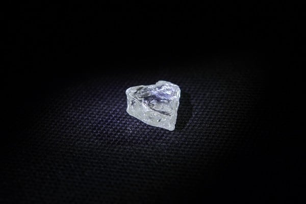 Diamante: dalla cristalloterapia al dono ideale per un battesimo